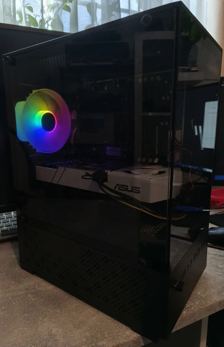 Gaming PC i& Windows 11 - Image 1