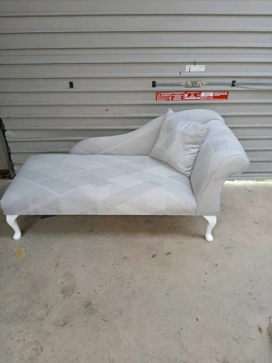 Chaselounge newlereupholster - Image 3