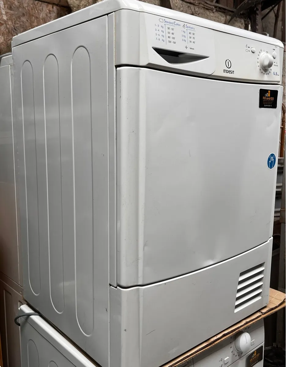 Indesit condenser dryer 8kg - Image 2