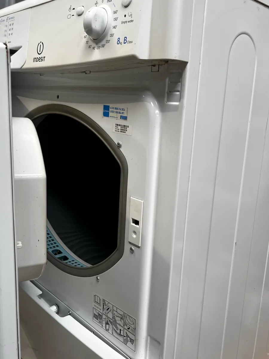Indesit condenser dryer 8kg - Image 1
