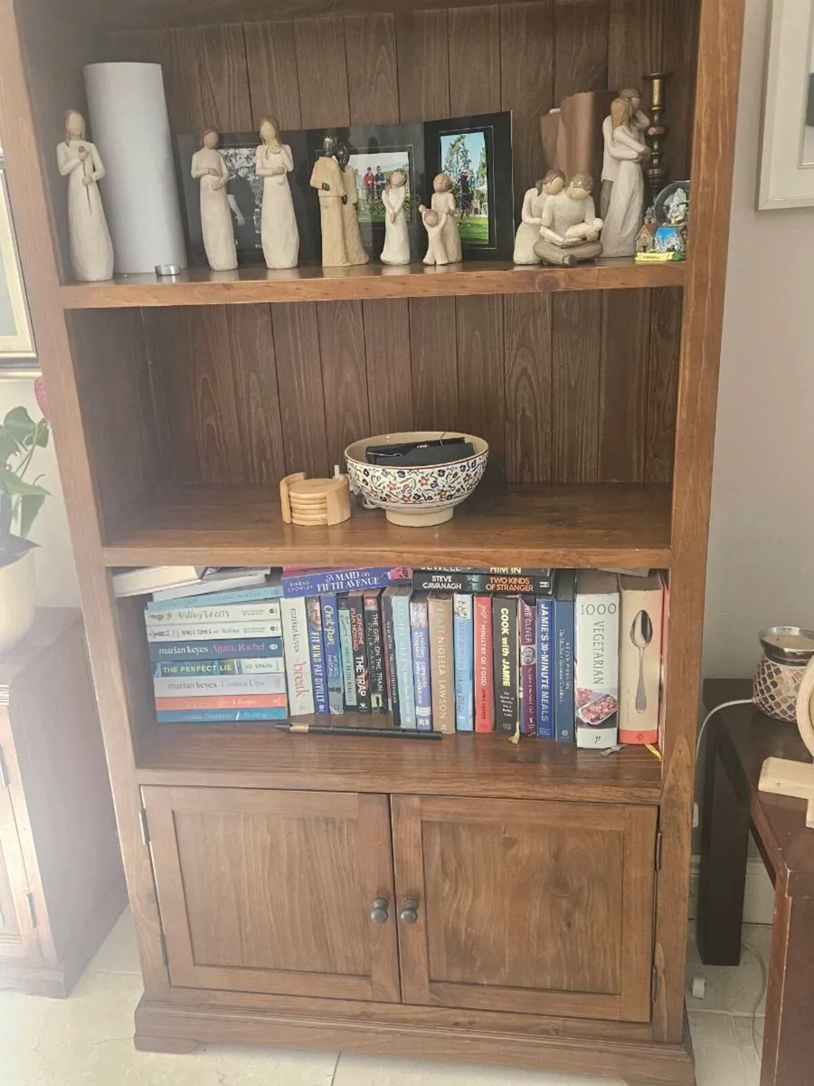 Book shelf - Image 2