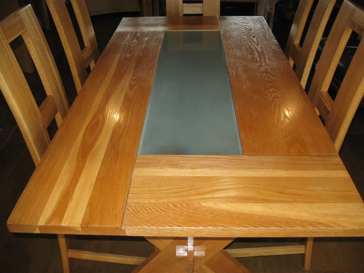 table and chairs - Image 4