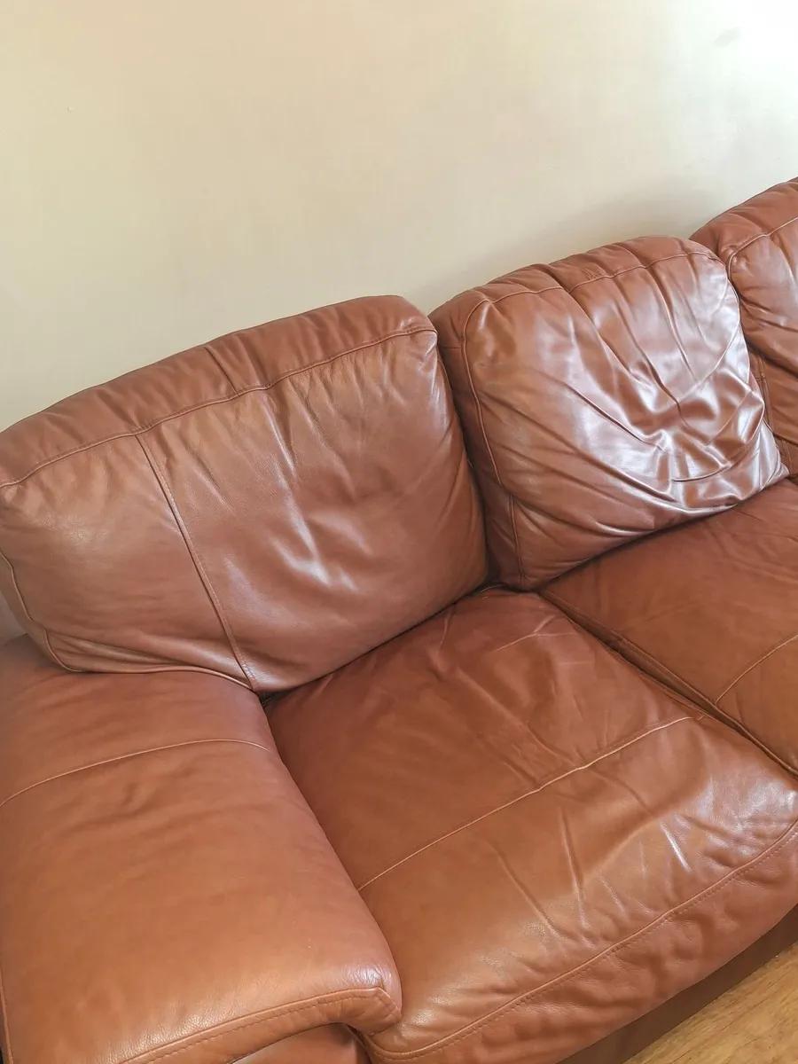 SOFA - Image 1