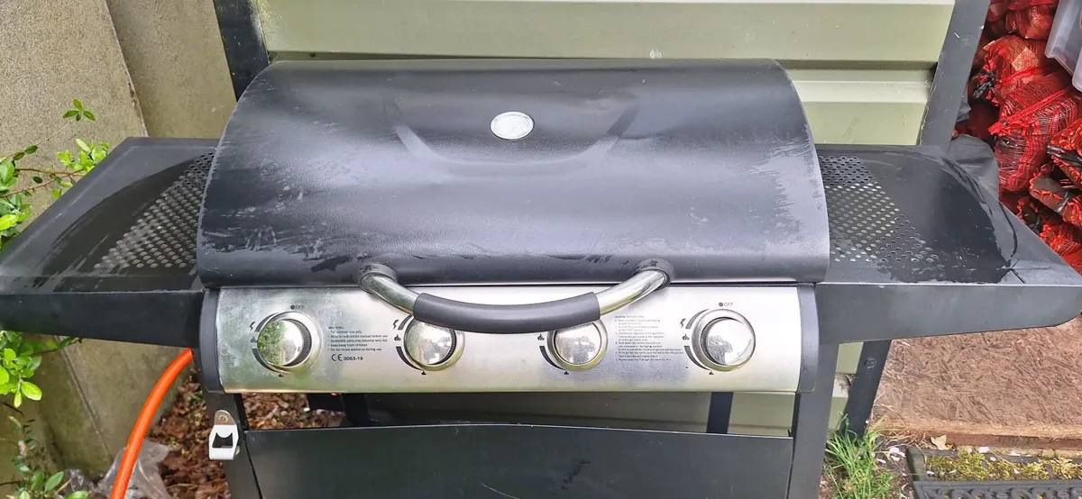 George Foreman 4 Burner Gas Barbeque - Image 4