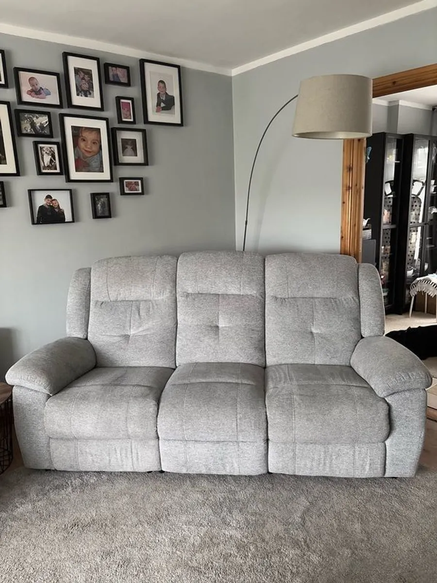 sofa - Image 1