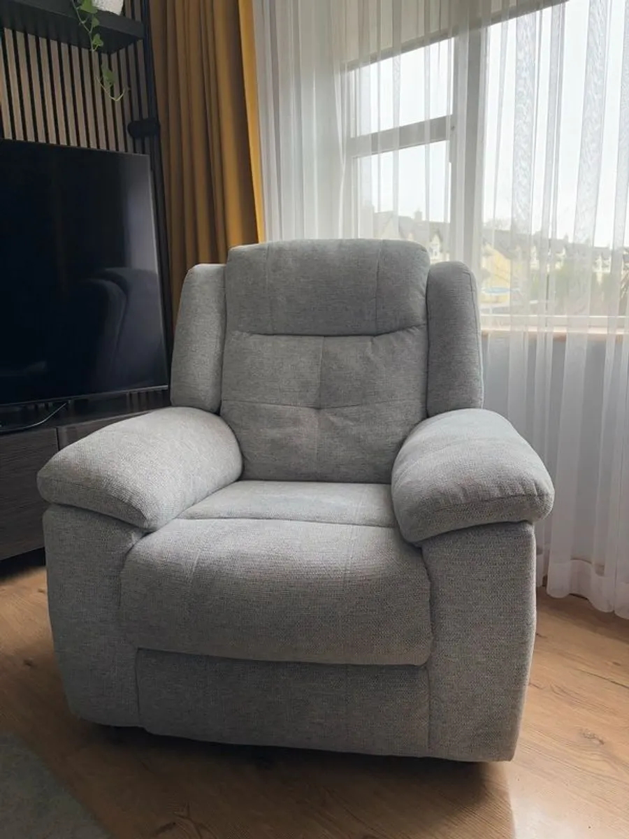 sofa - Image 3