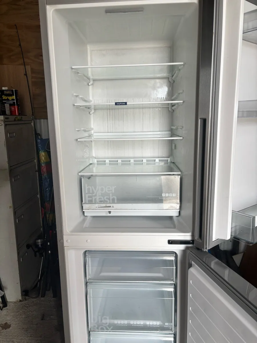 Simens fridge freezer - Image 2