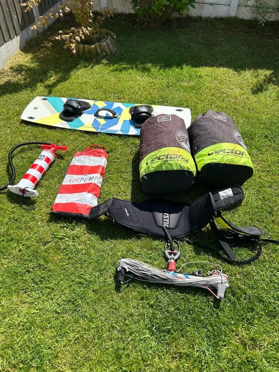 Kite Surfing complete kit - Image 1