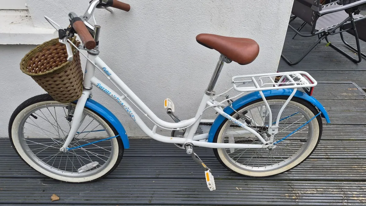 Girls Bike - Image 2