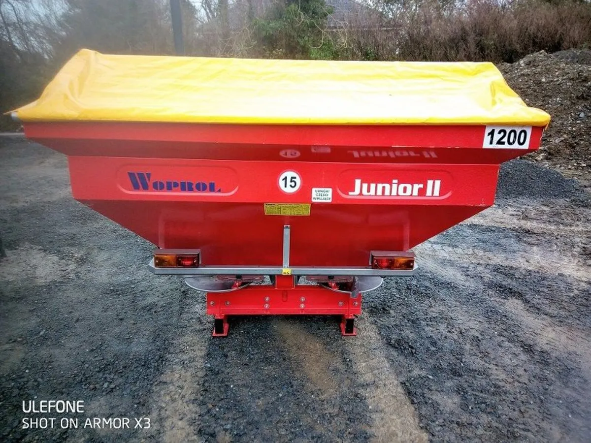 New Fertilizer Spreader - Image 2