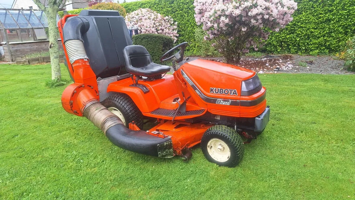 Kubota G1900 ride on mower - Image 2