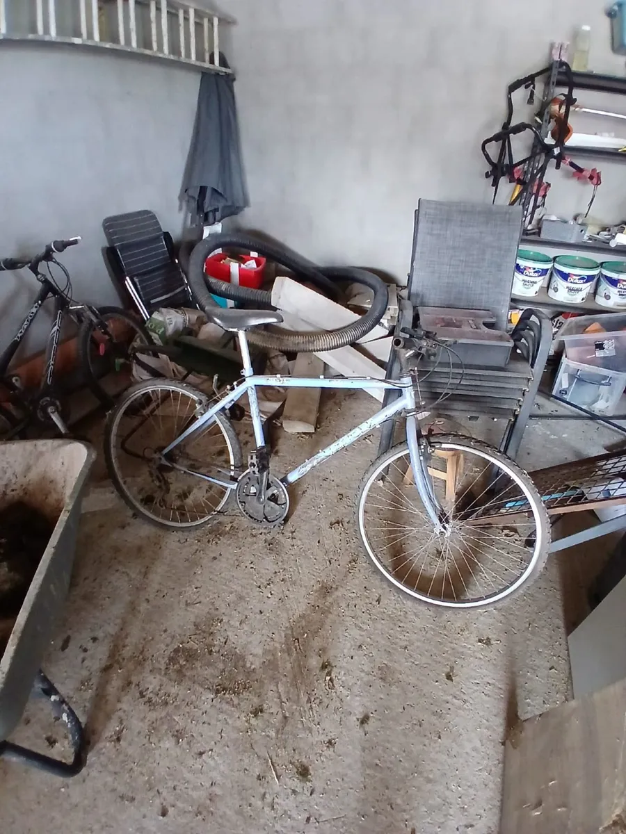 2 x bikes - Image 3