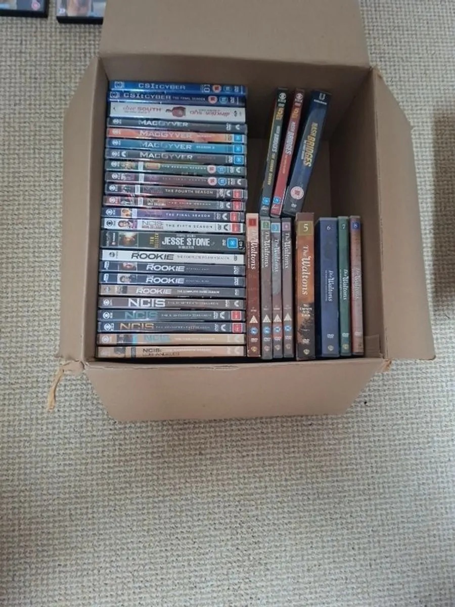 Various dvds (region 1,2 and 0) some rare, cds, boxsets - Image 1