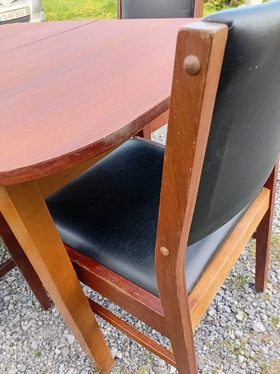 crannac mid century teak dining set black leather - Image 3