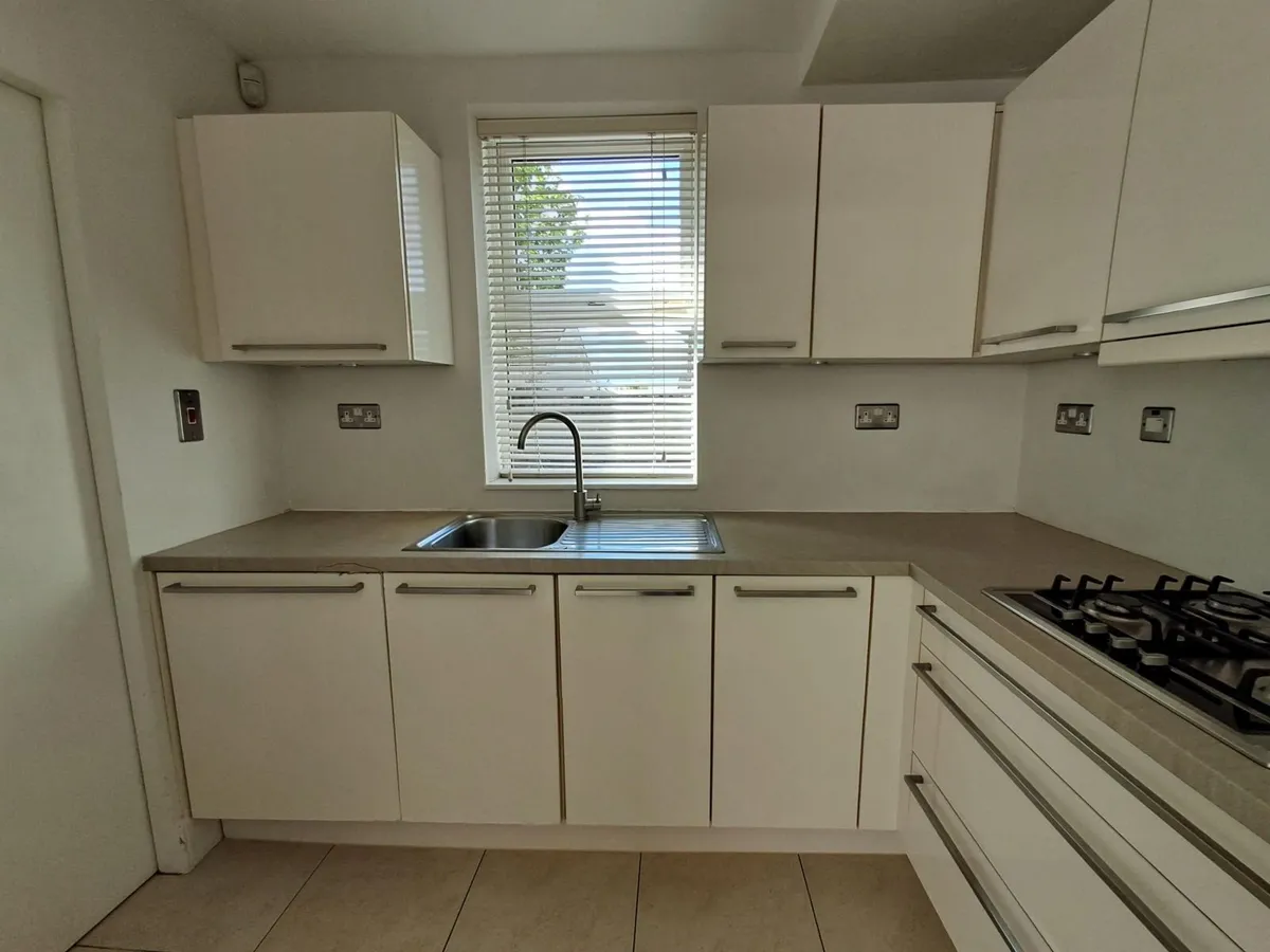 Complete KUBE Fitted Kitchen & Appliances - Image 3