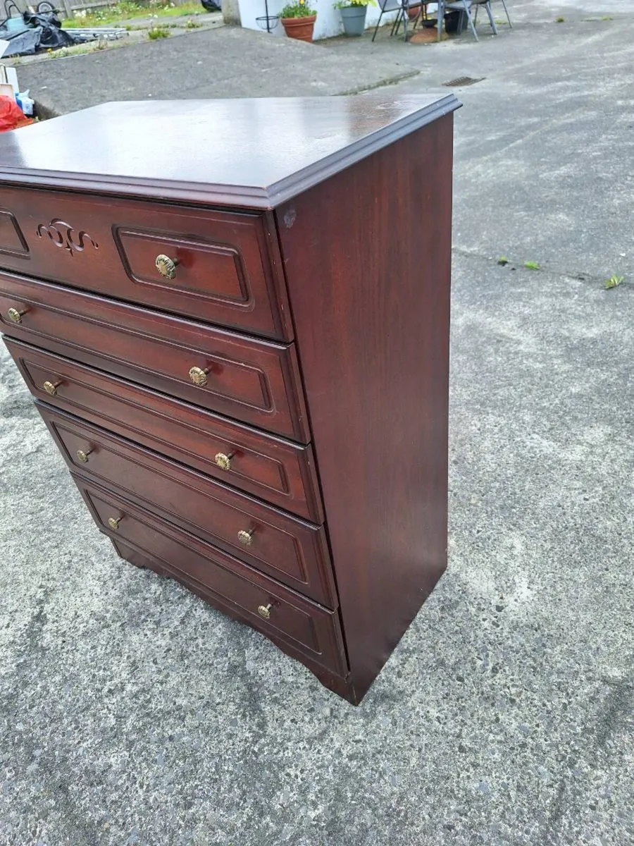 Beautiful vintage Rossmore chest of drawers - Image 2