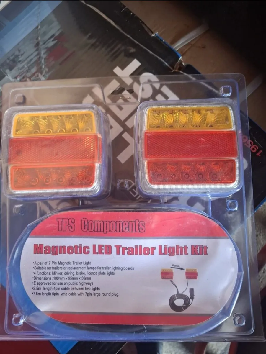 LED Magnetic trailer lights - Image 1