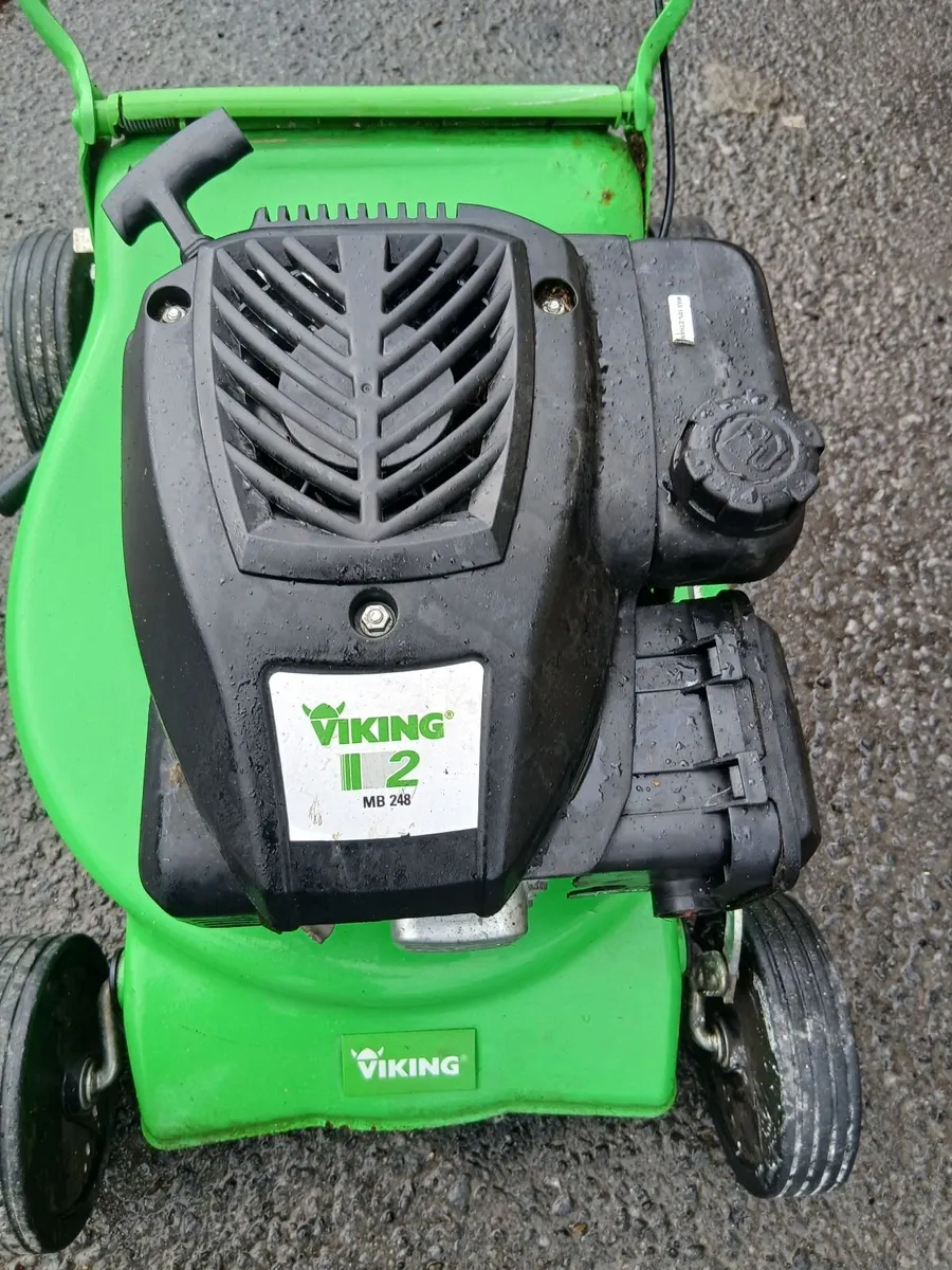Viking push lawnmower running well priced - Image 2