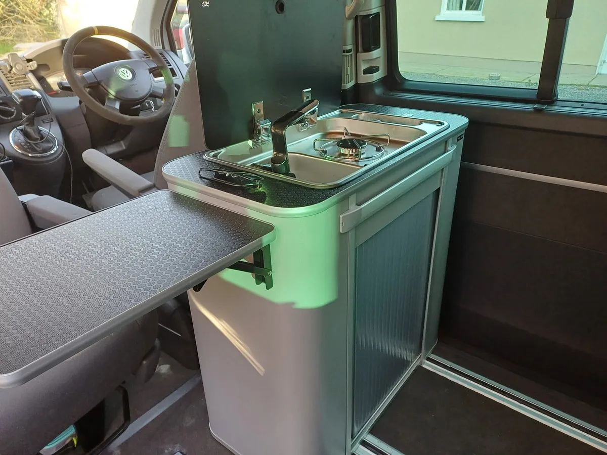 Volkswagen T5 Camper - Image 4
