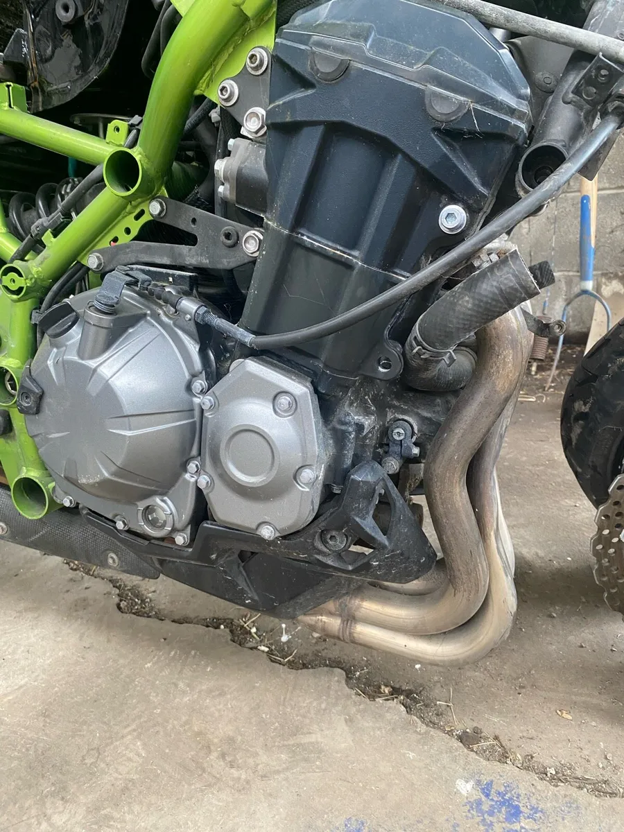 Z900 2017 engine for sale  also zrx1200 parts - Image 1
