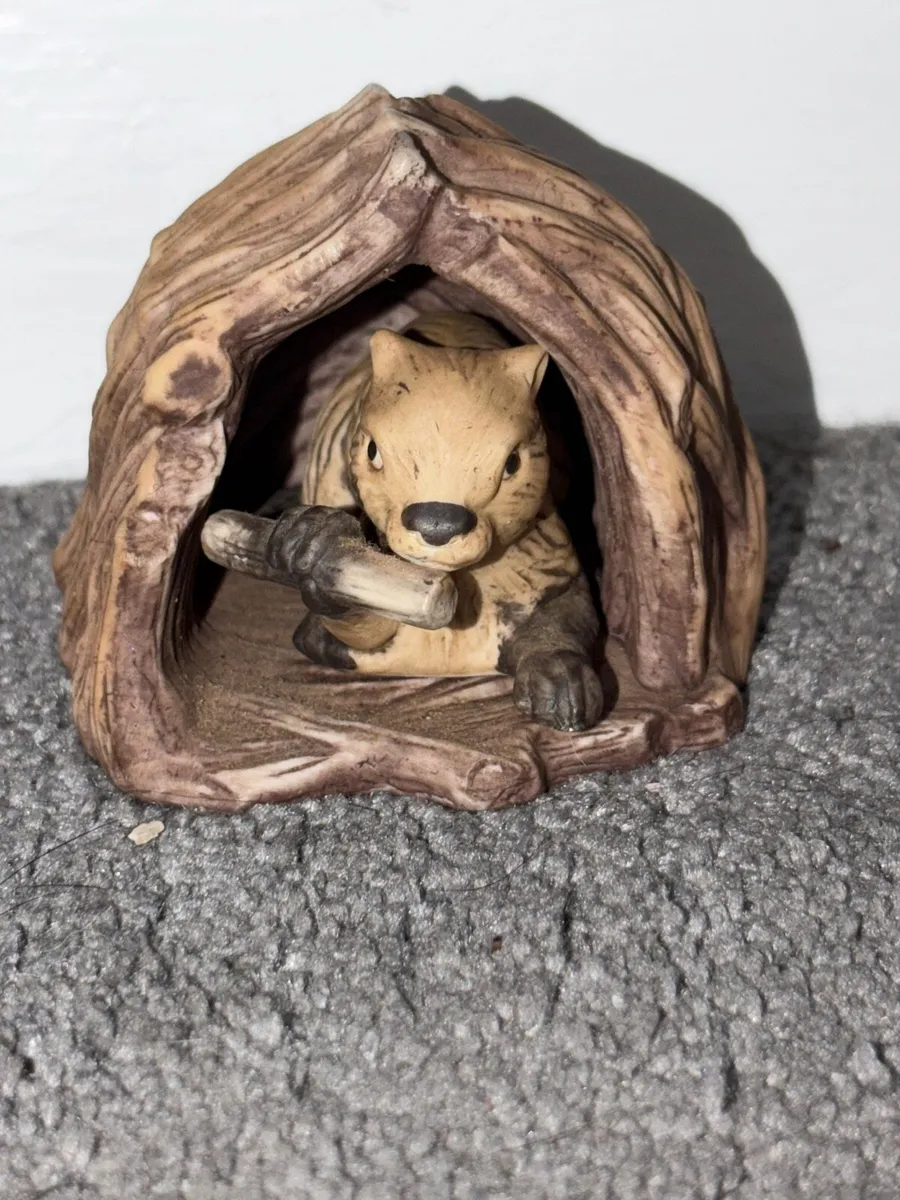 Vintage Franklin Mint Beaver Figurine - Image 1