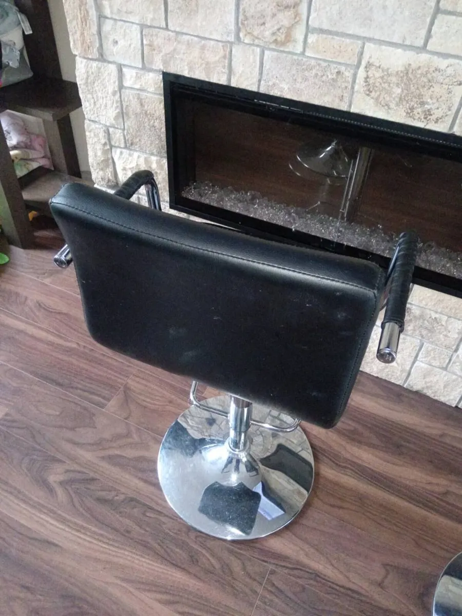Kitchen Island chairs - Image 4