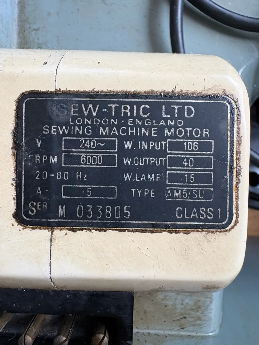 Sewing Machine - Image 3