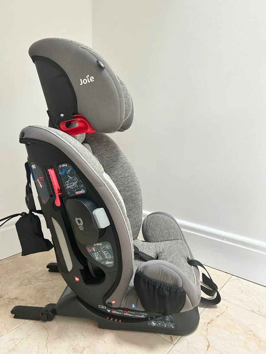 Joie Every Stage FX Car Seat (0–12 years) - Image 1