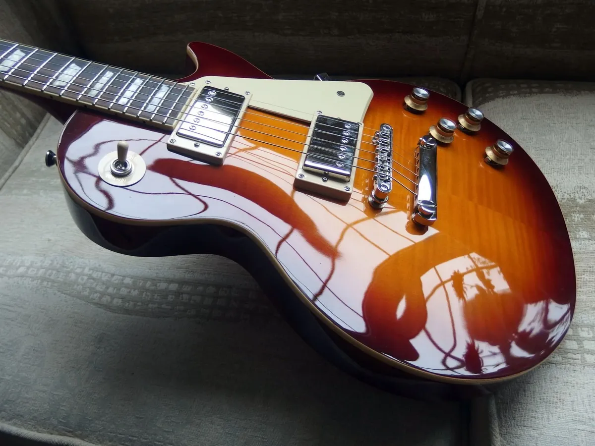 Les Paul Standard in pristine condition - Image 3