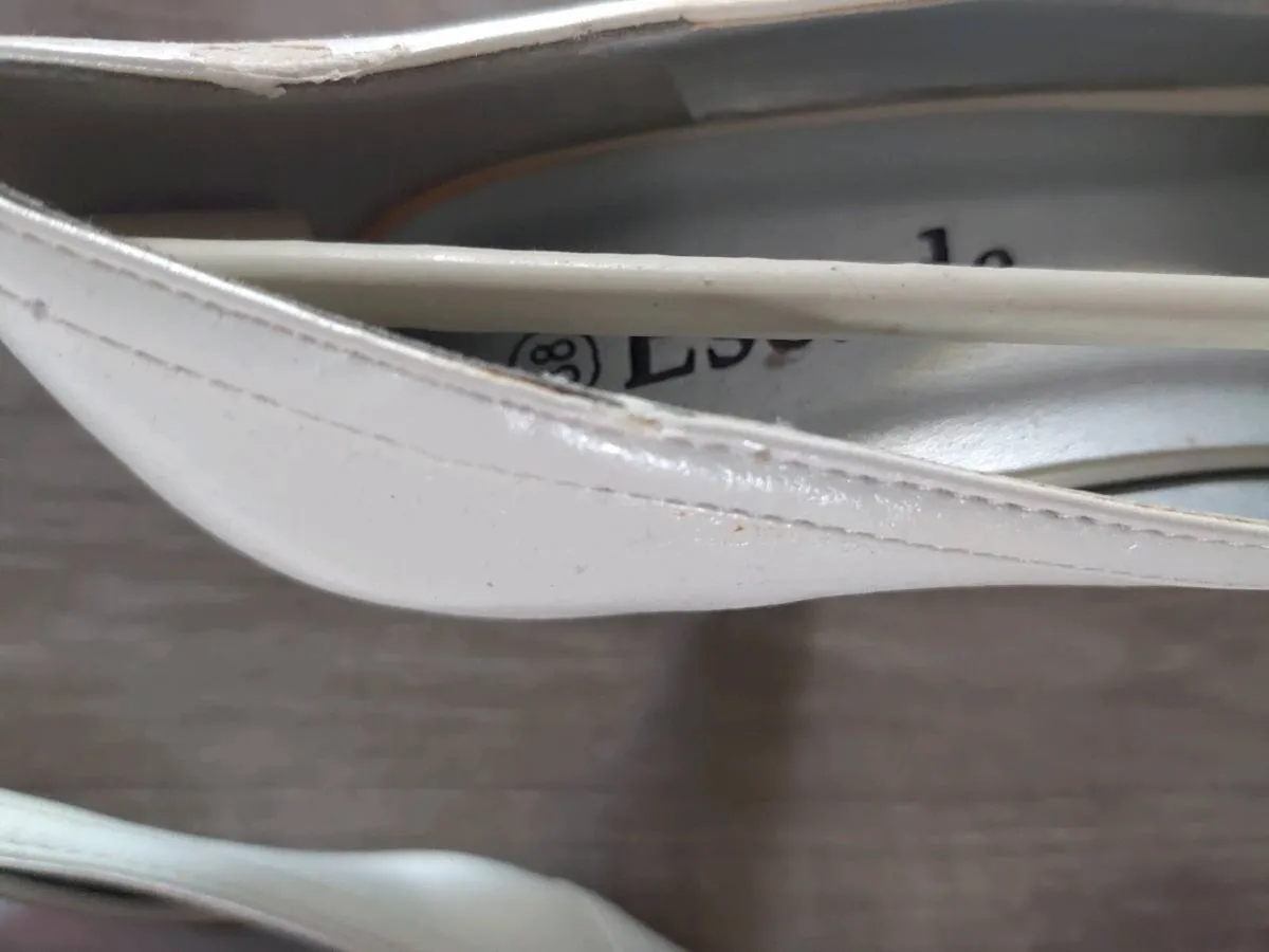 White shoes size 39 new - Image 4