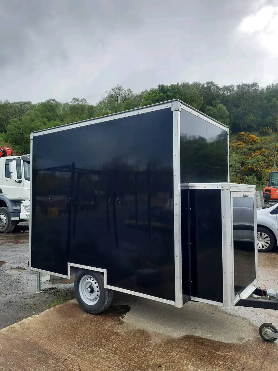 Catering trailer - Image 3