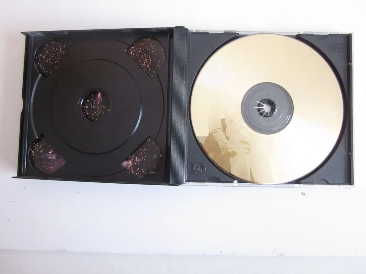Michael Jackson Bundle CD/DVD/VHS - Image 3