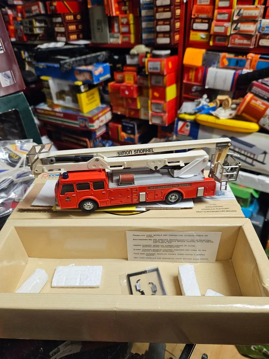 Corgi Fire Engine - Image 1