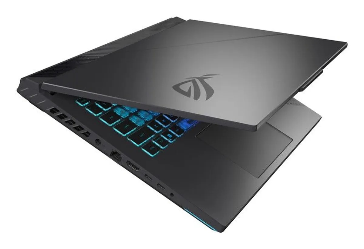 Brand New Gaming laptop + Controller - Image 4