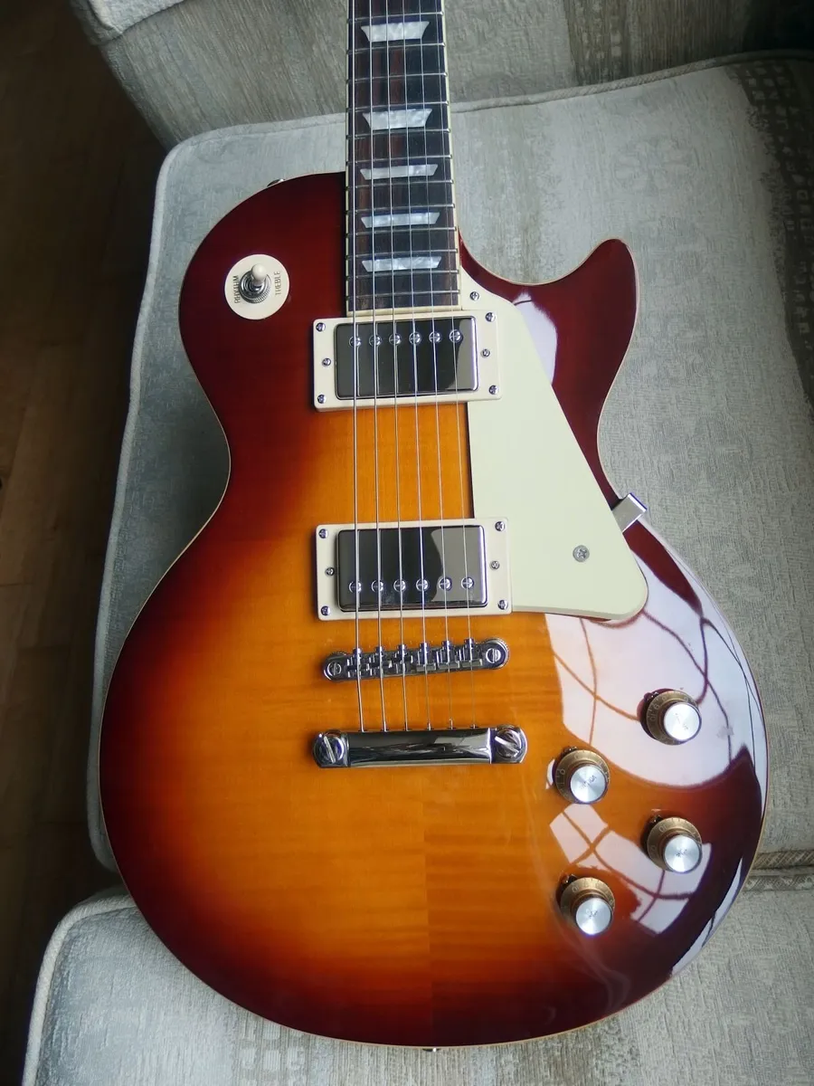 Les Paul Standard 60s in Pristine condition - Image 3