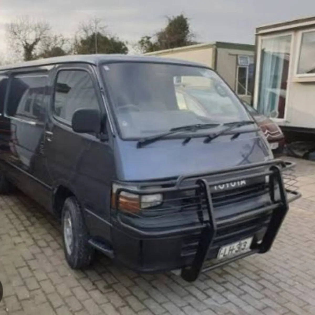 I buy all toyota vans from 1980s up to 2013 - Image 1