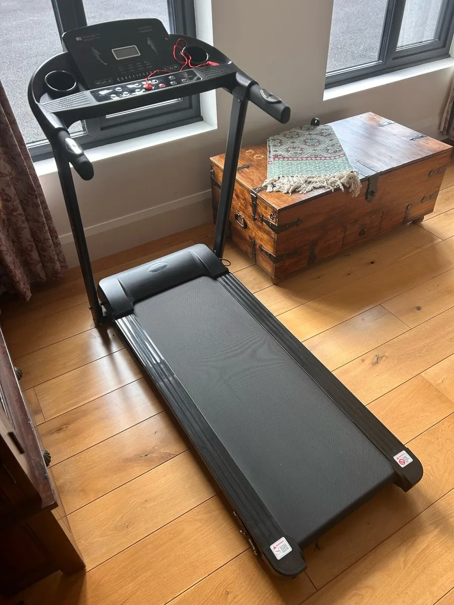 GT PRO 3000 Treadmill - Image 3
