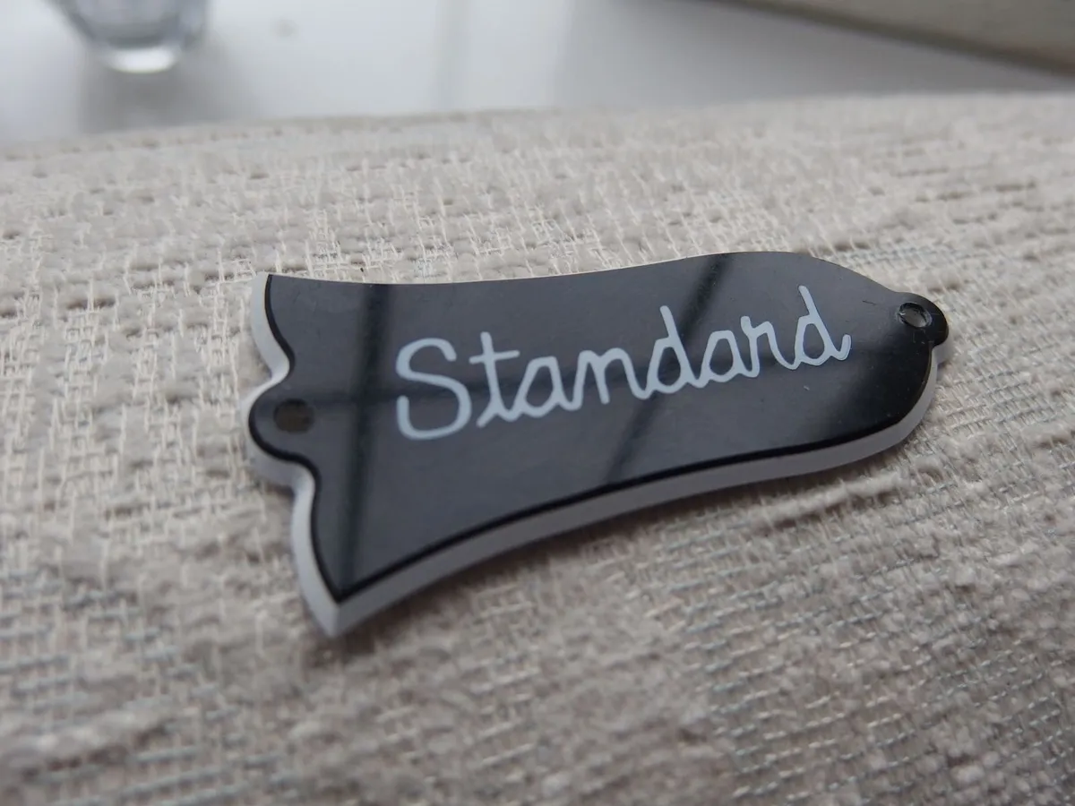 Gibson Les Paul Standard truss rod cover plate - Image 1