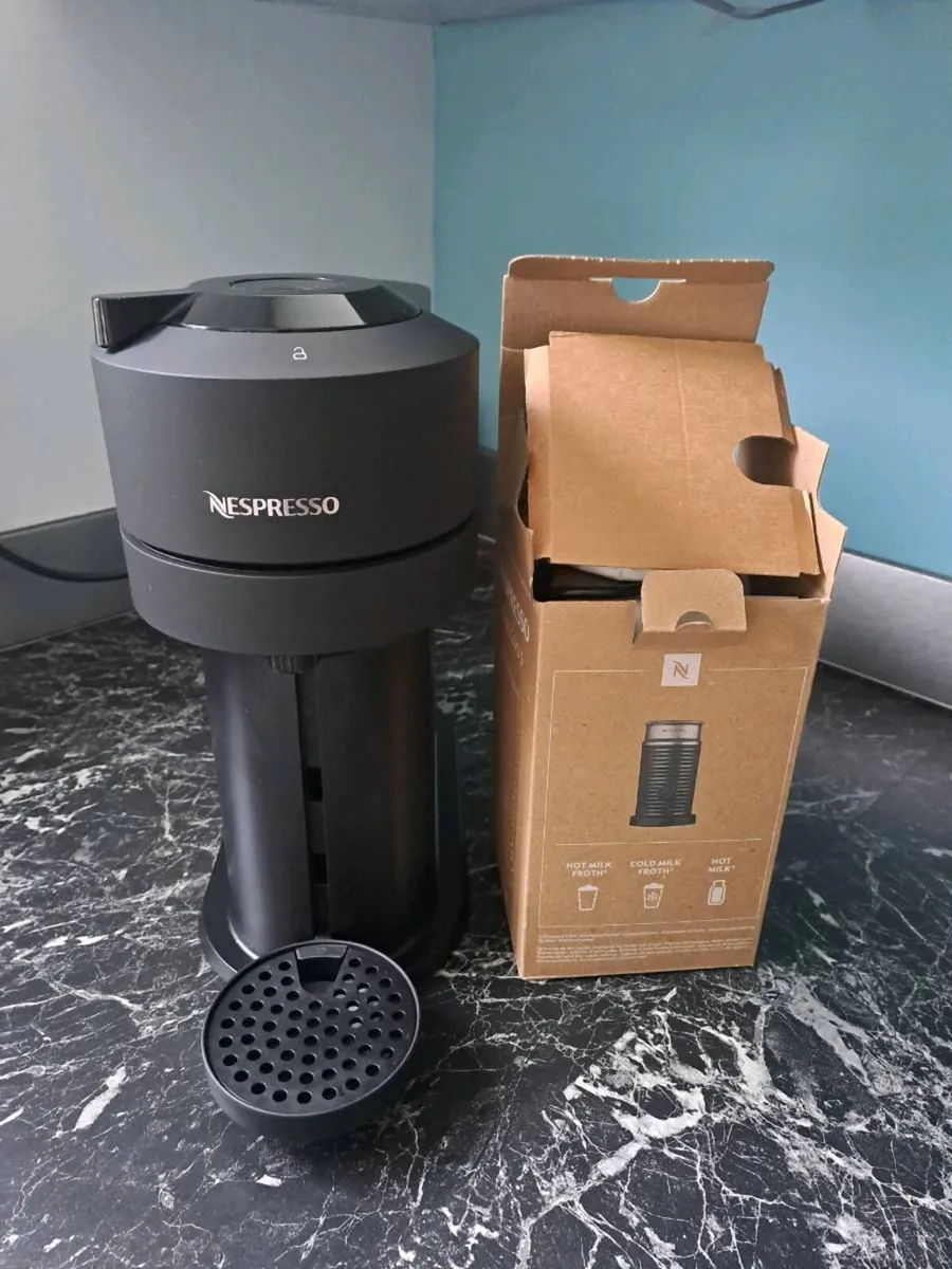 Nespresso virtuo + aeroccino - Image 1