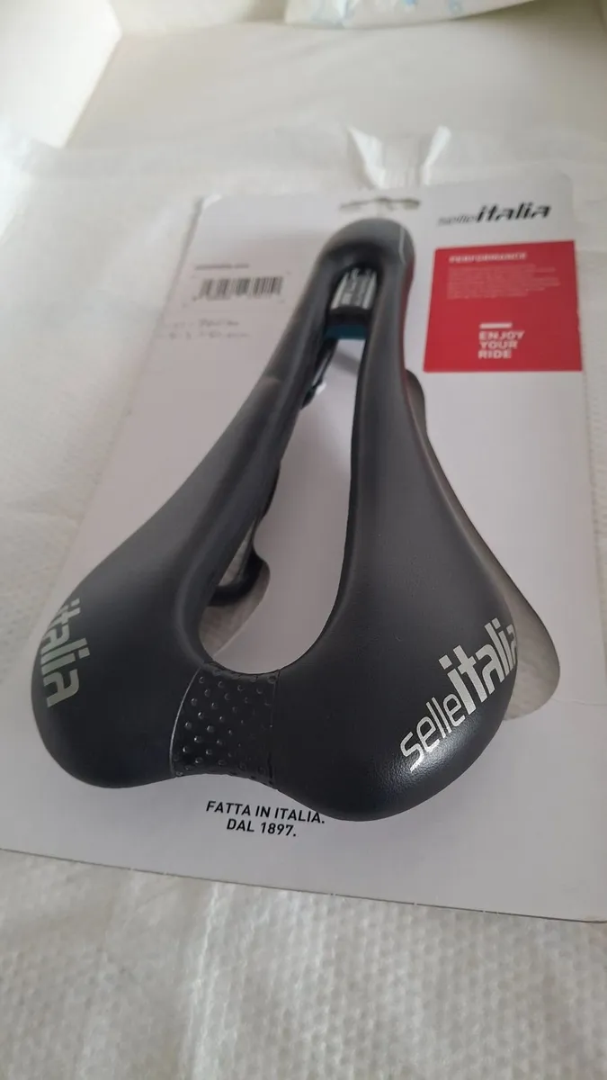 Selle Italia Superflow SLR TM saddle - Image 1