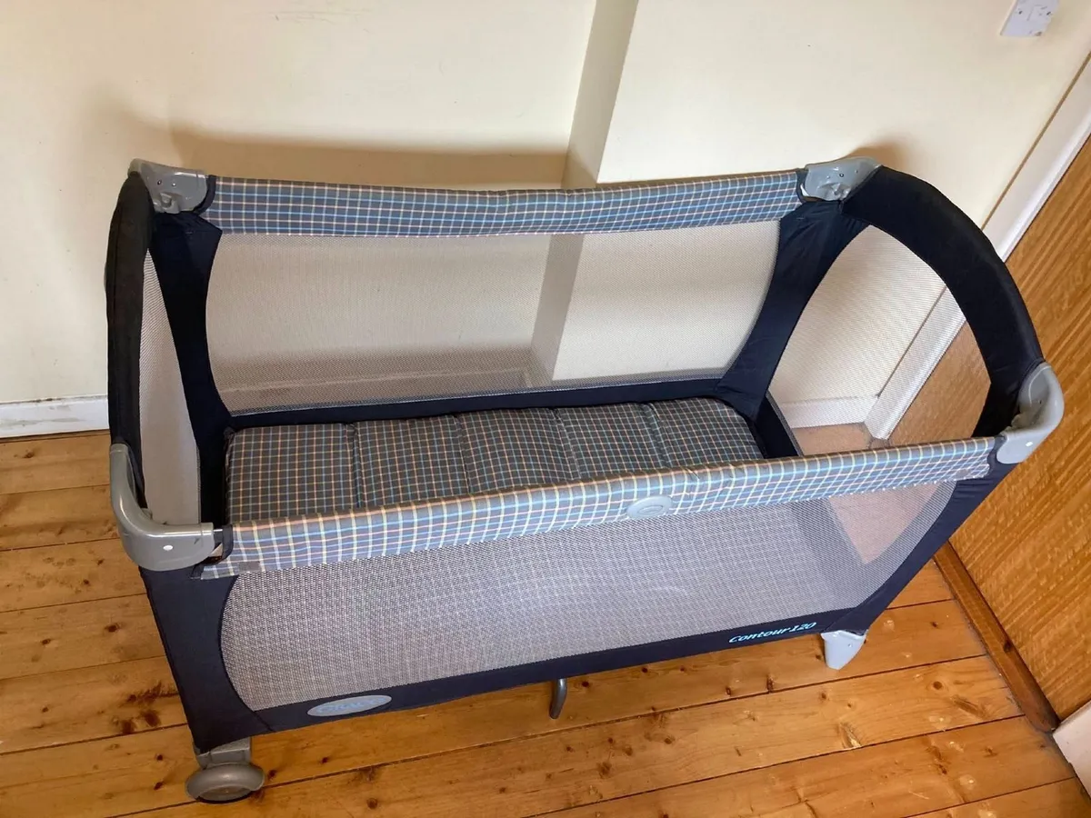 Large Graco Playpen – With Mattress & Carry Bag - Image 3