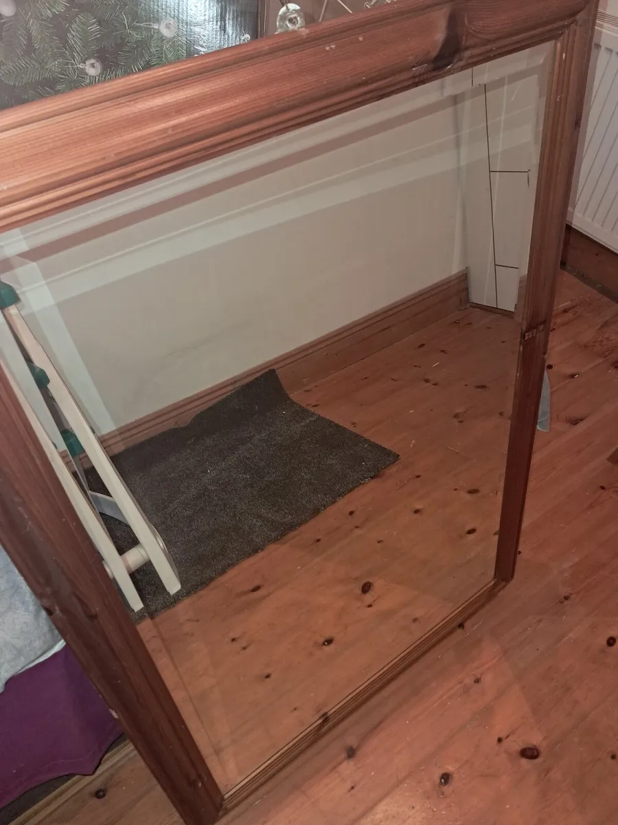 Pine mirror - Image 1