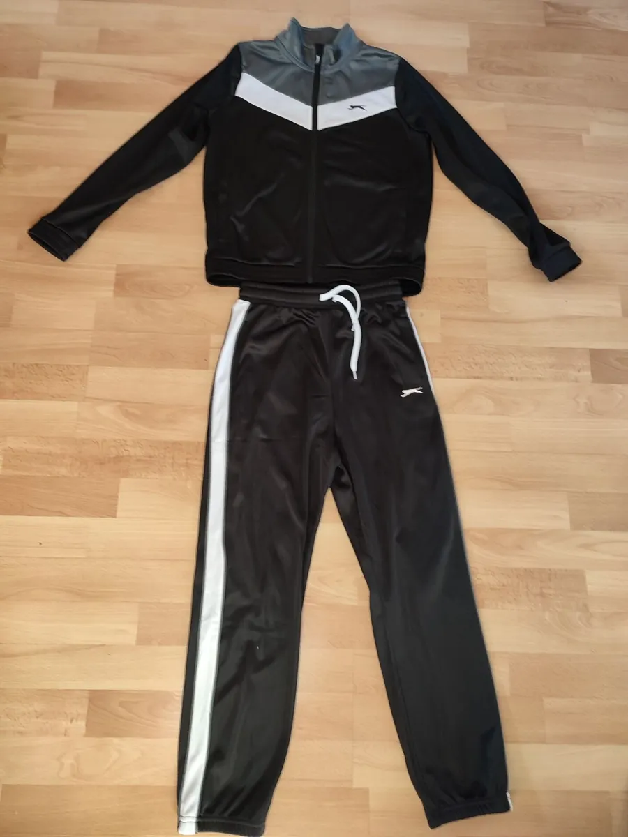 Tracksuit Junior - Never Worn - Image 1