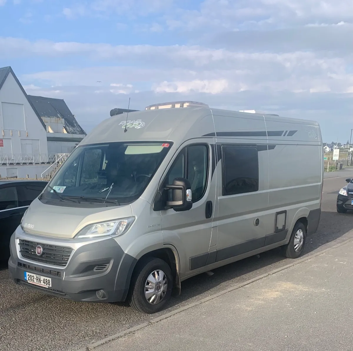 Camper van - Image 1