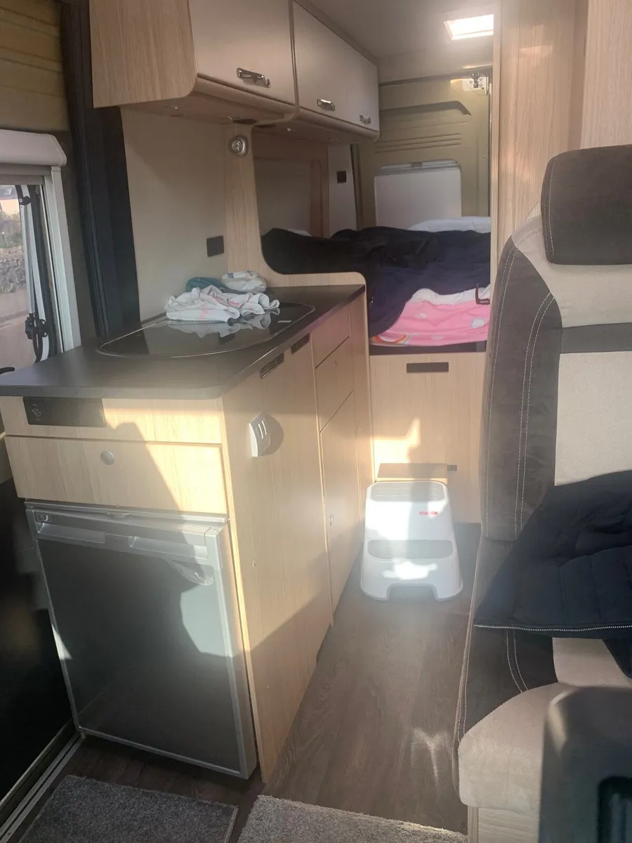 Camper van - Image 3
