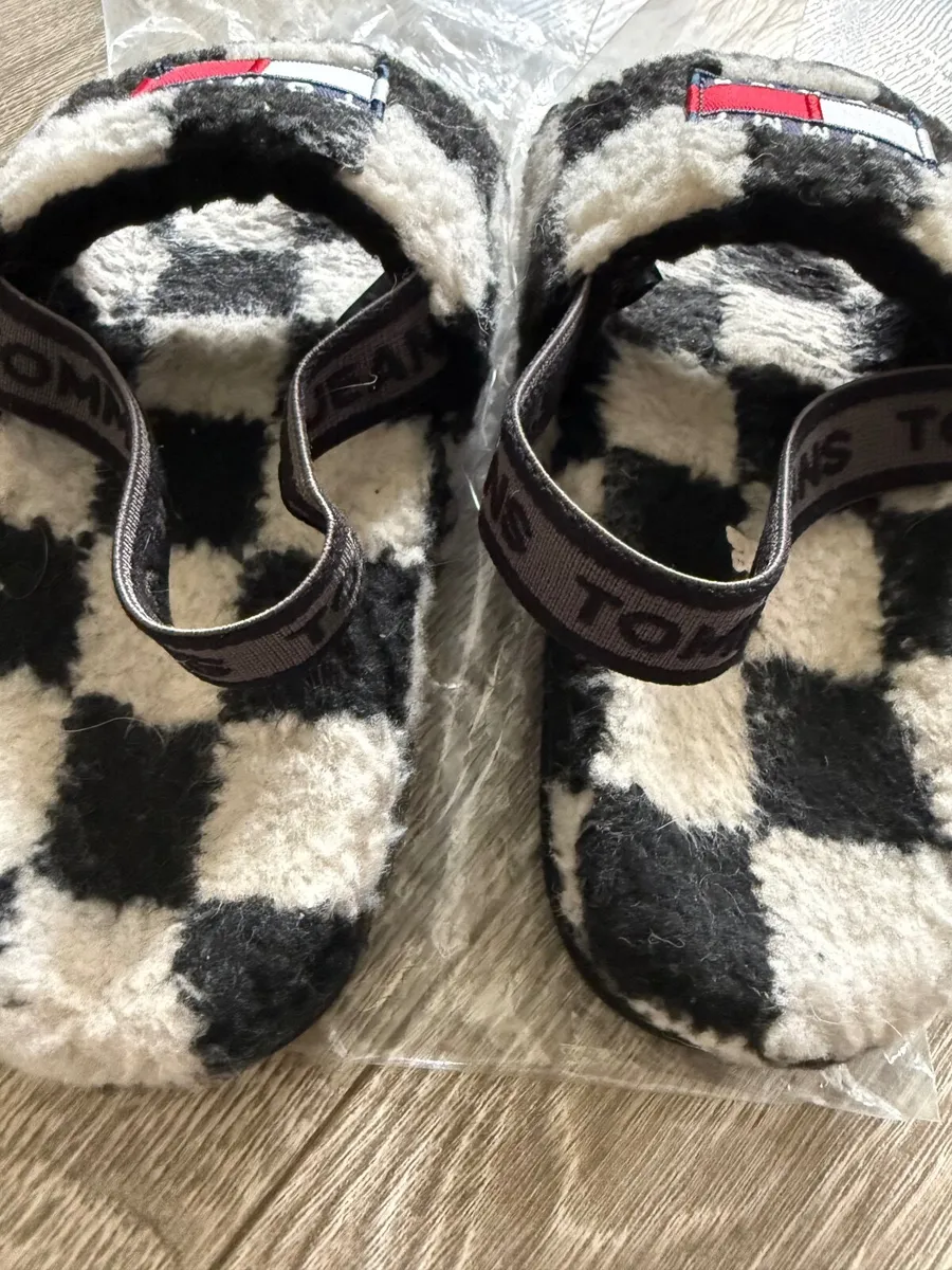Shoes - Image 1