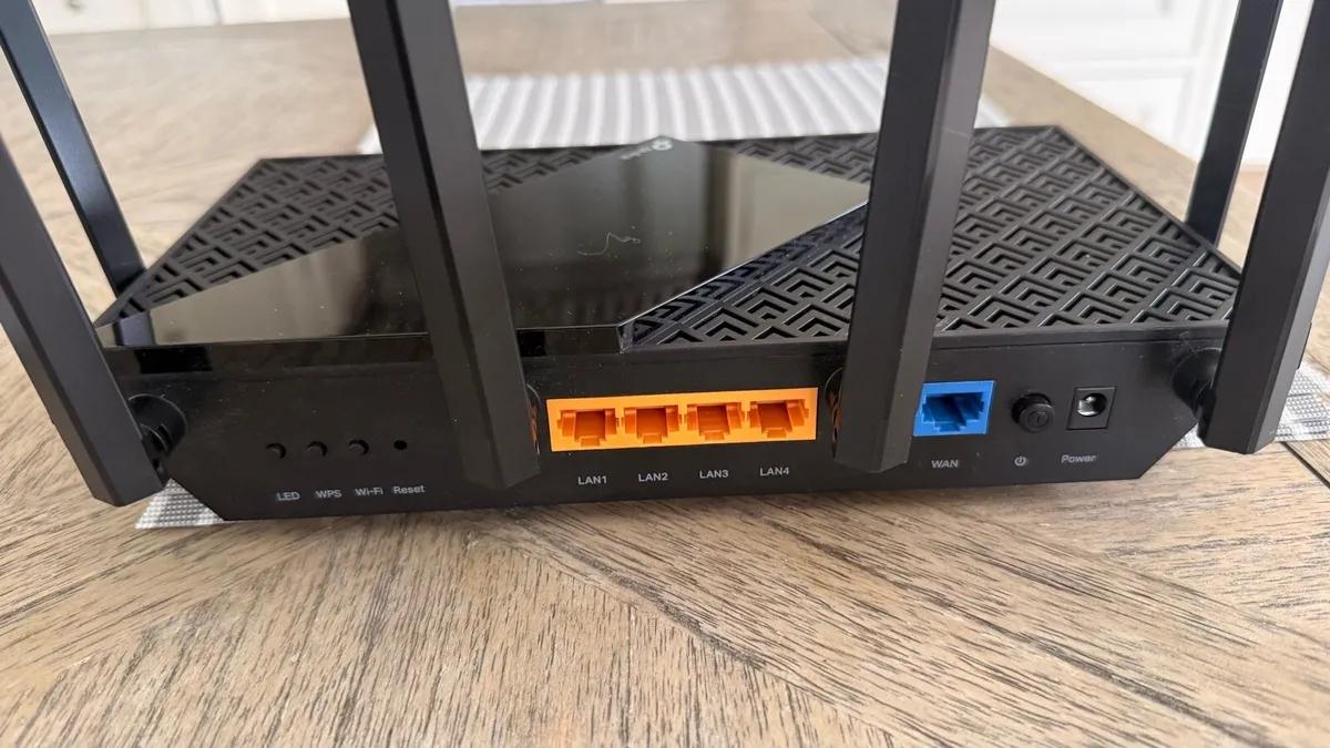 Tp link AX72 router WiFi 6 - Image 3