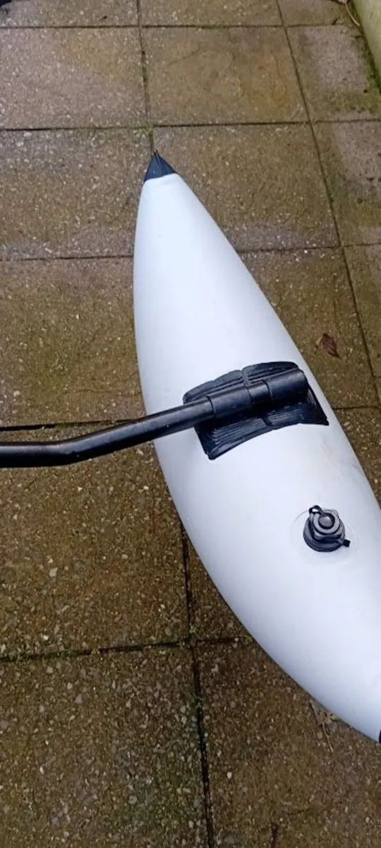 fishing kayak - Image 3