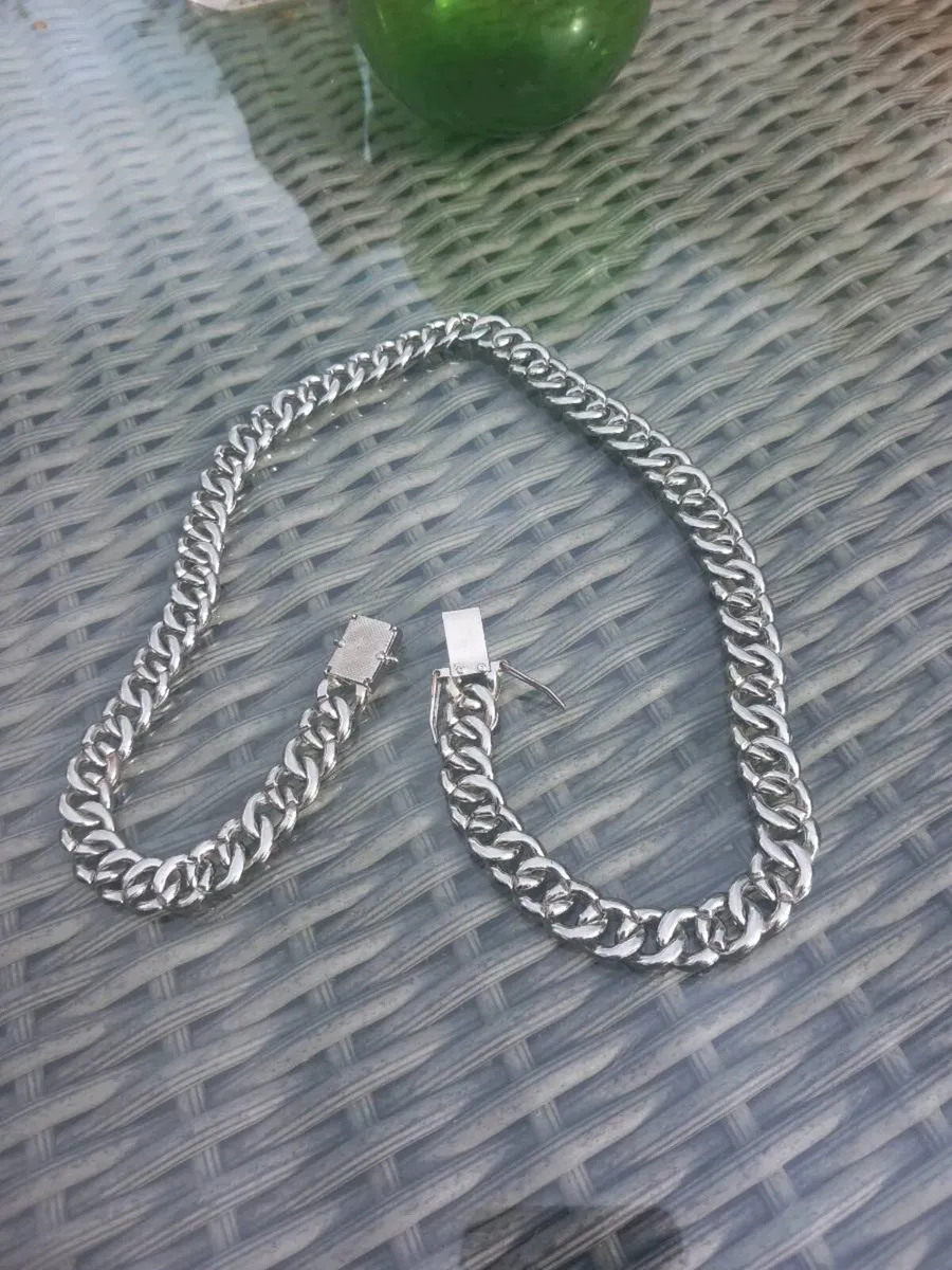 24 inch silver tone diamanté chain D18 post 3e - Image 2