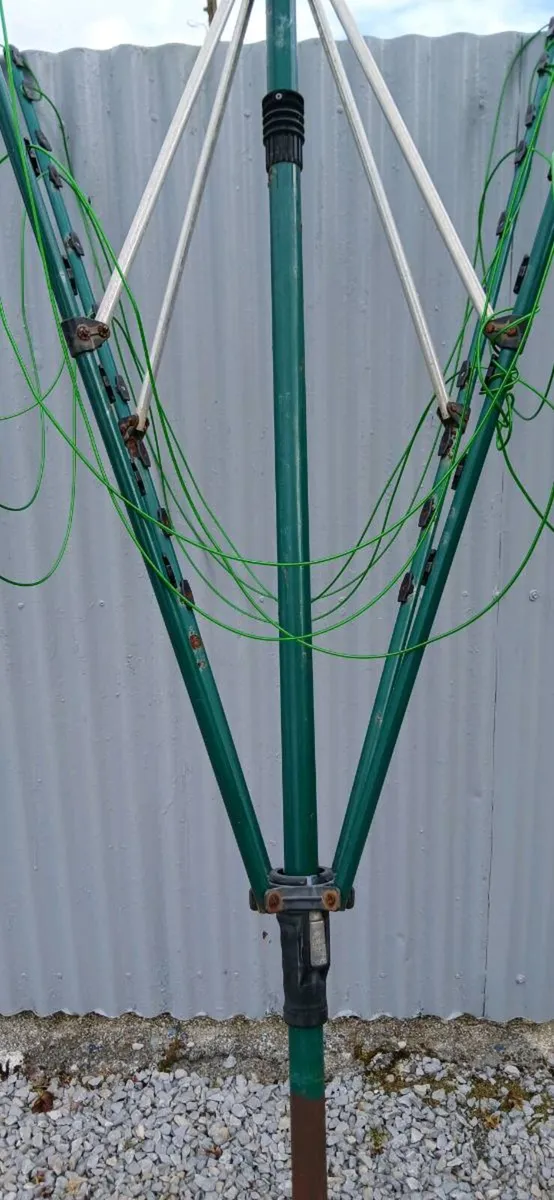 Rotary clothes line - Image 3
